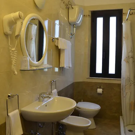 Del Buono Wellness & Medical מלון קיאנצ'נו טרמה